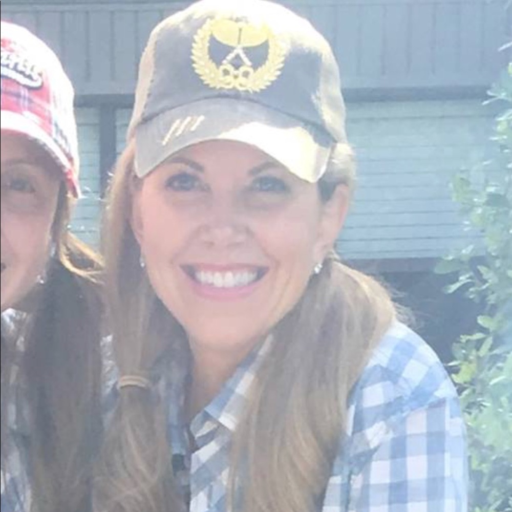 Meet your Posher, Suzanne